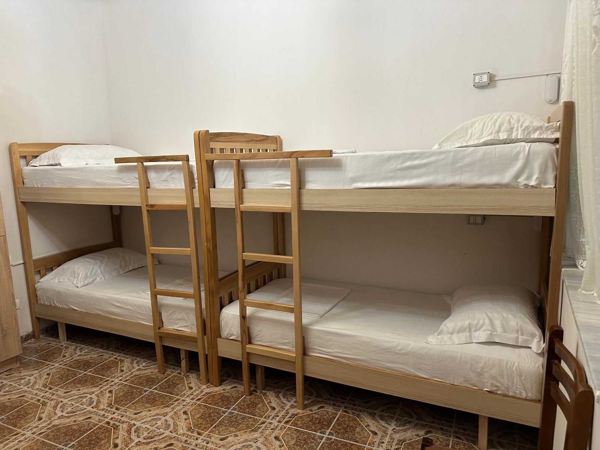 Tirana Lemon Breeze Hostel エクステリア 写真