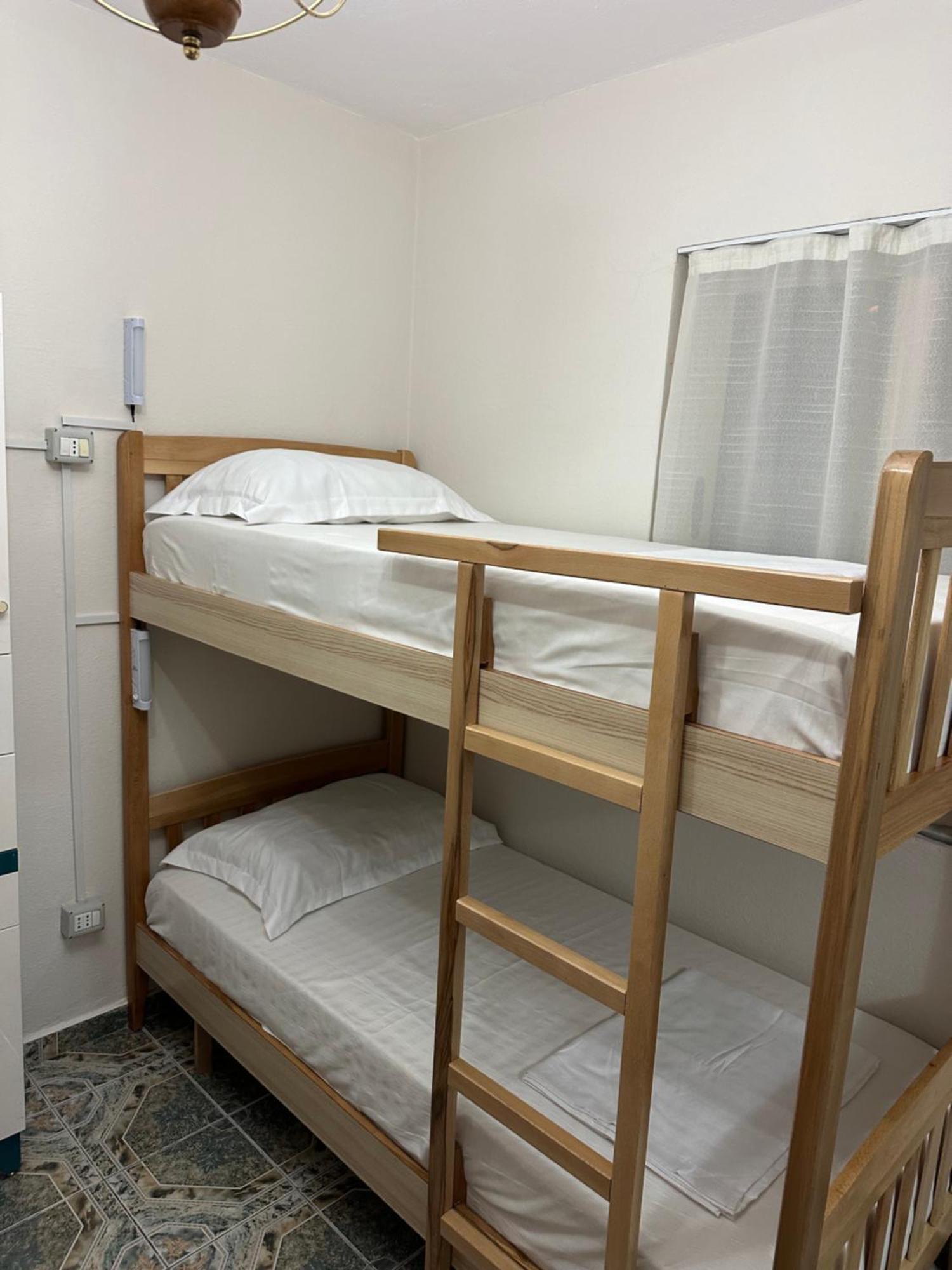 Tirana Lemon Breeze Hostel エクステリア 写真