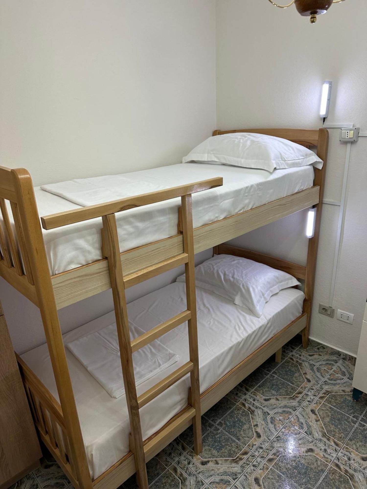 Tirana Lemon Breeze Hostel エクステリア 写真