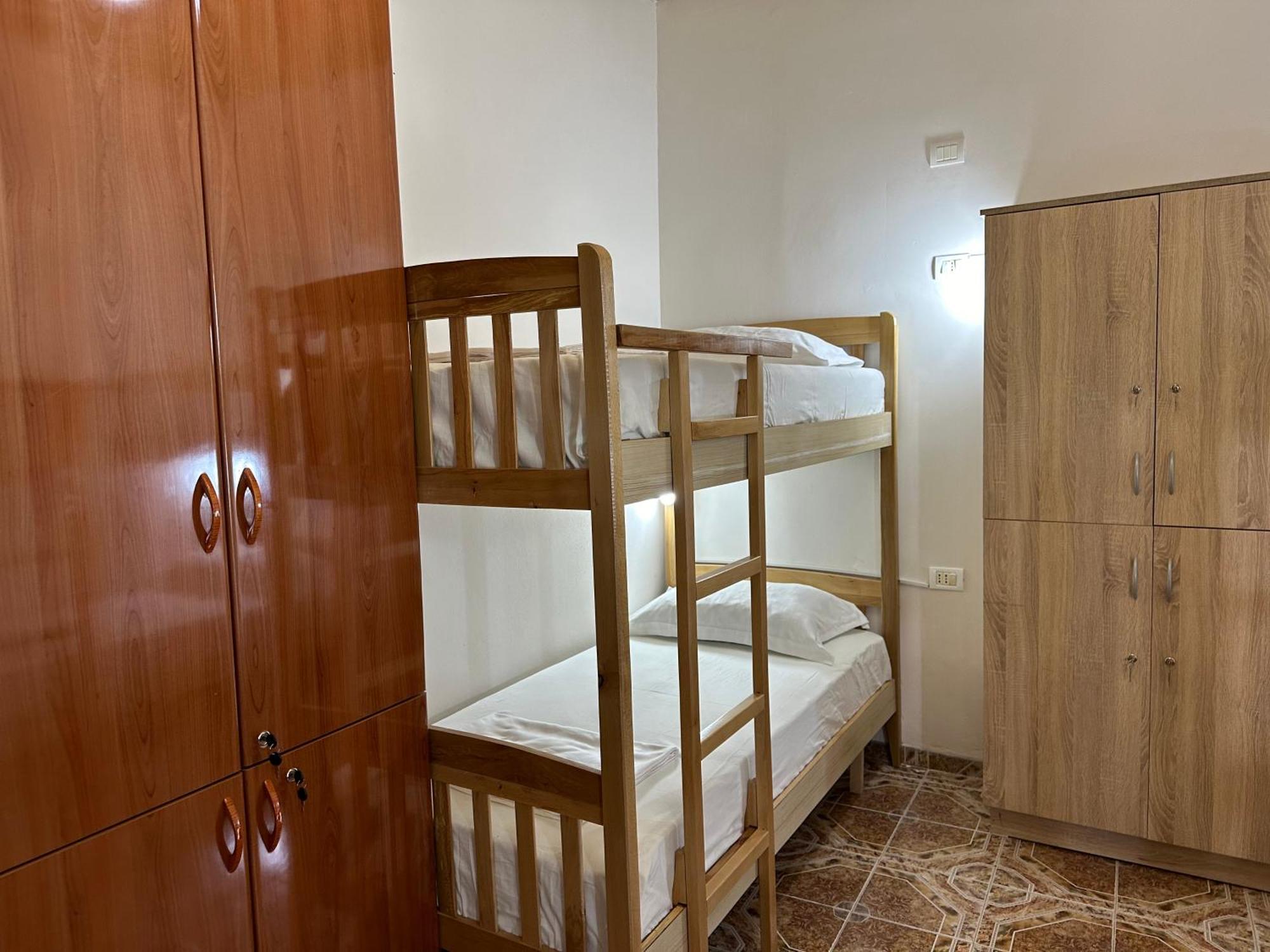 Tirana Lemon Breeze Hostel エクステリア 写真