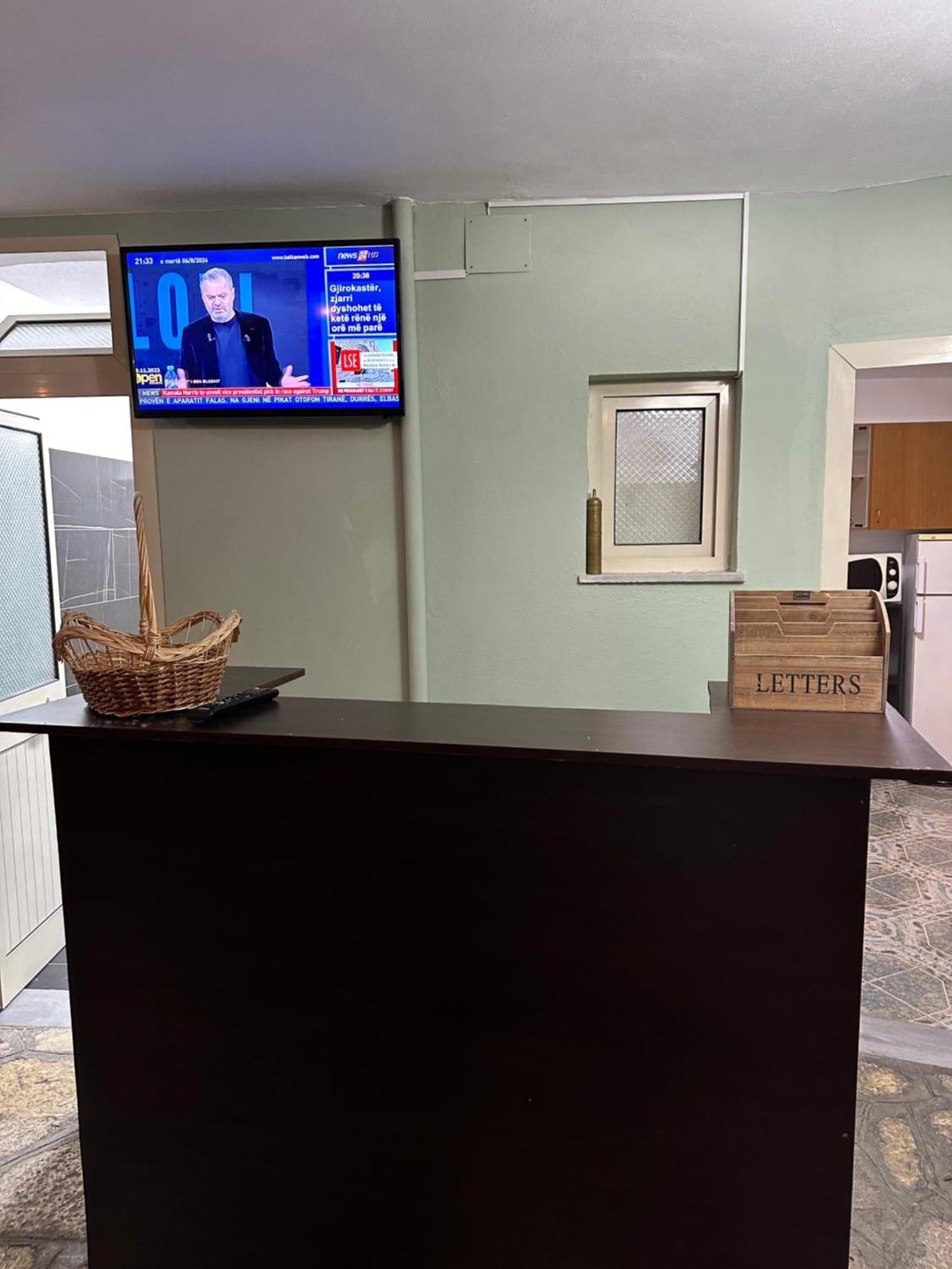 Tirana Lemon Breeze Hostel エクステリア 写真