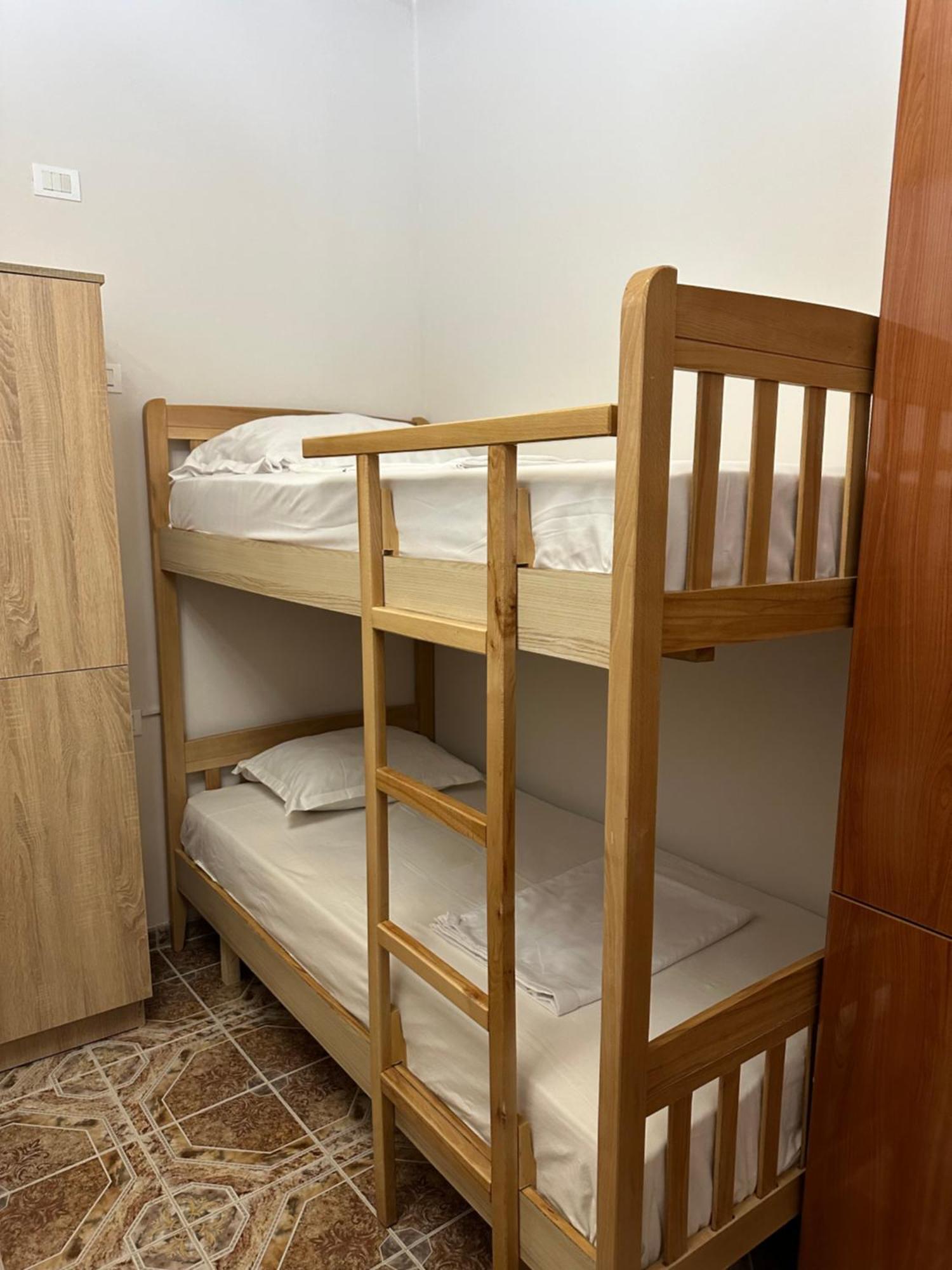 Tirana Lemon Breeze Hostel エクステリア 写真
