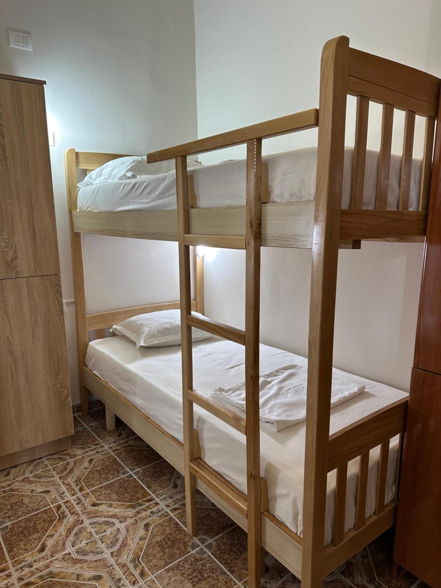 Tirana Lemon Breeze Hostel エクステリア 写真
