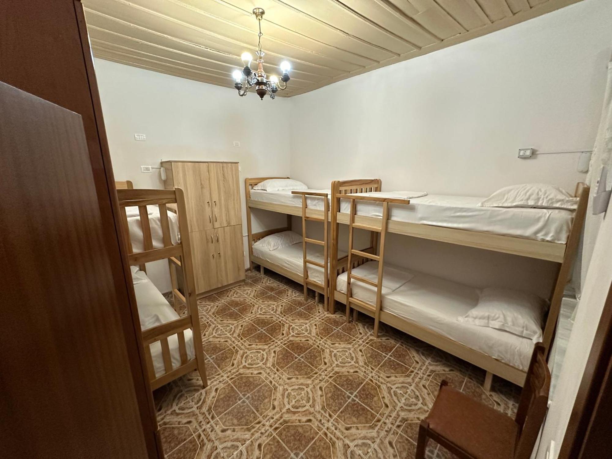 Tirana Lemon Breeze Hostel エクステリア 写真