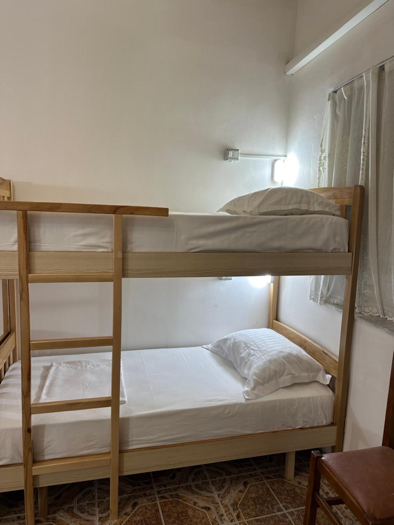 Tirana Lemon Breeze Hostel エクステリア 写真