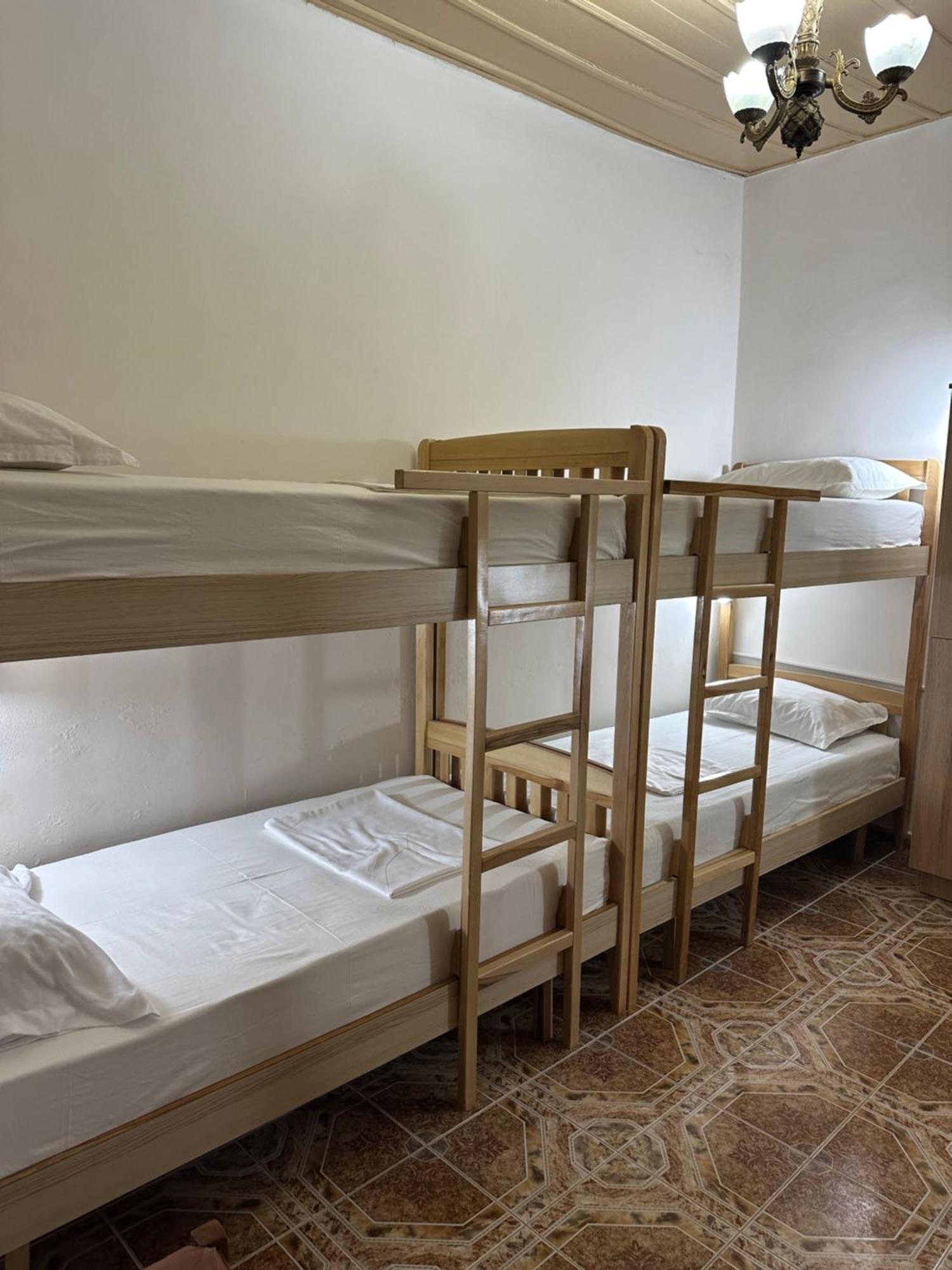 Tirana Lemon Breeze Hostel エクステリア 写真