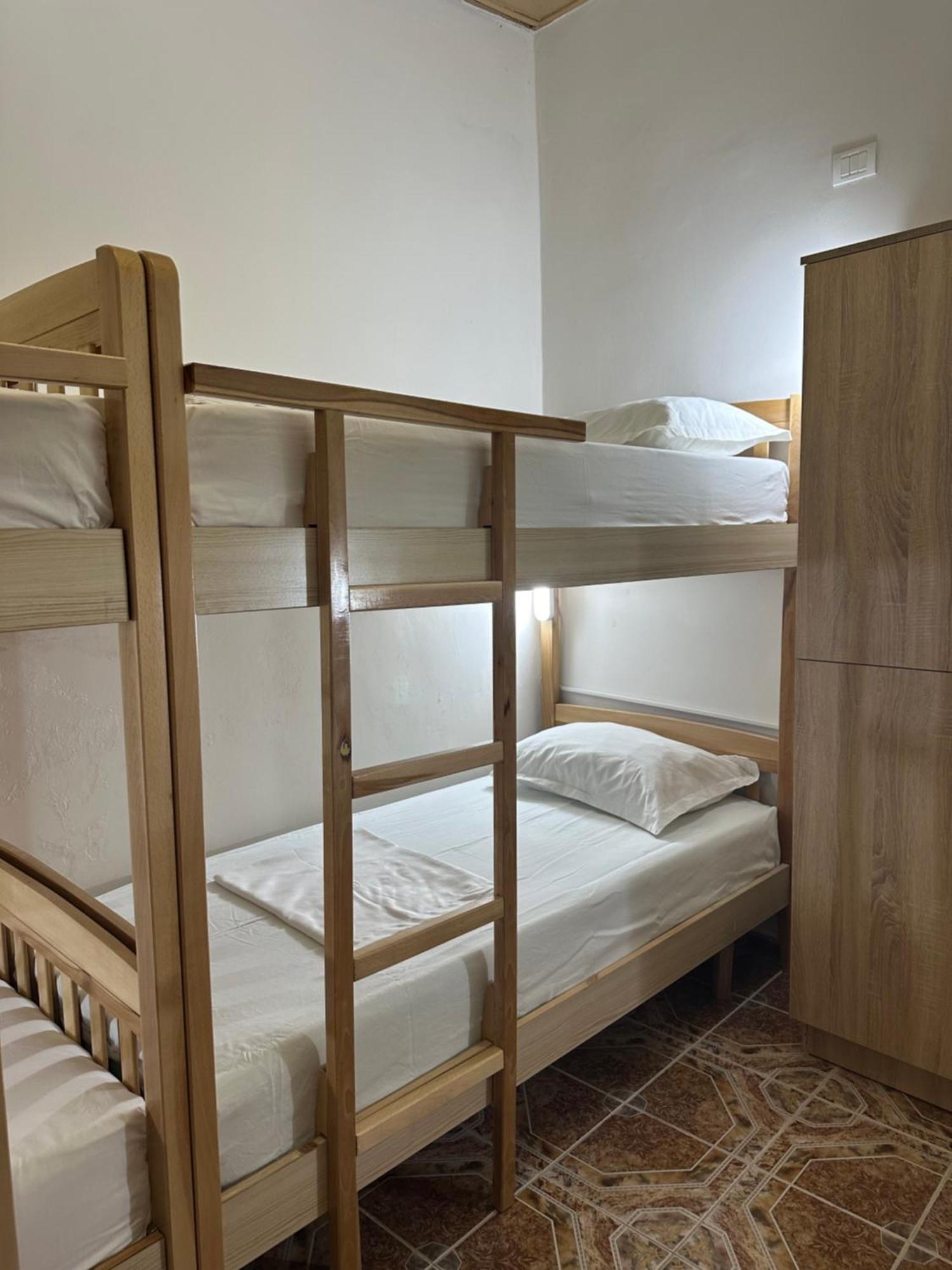 Tirana Lemon Breeze Hostel エクステリア 写真