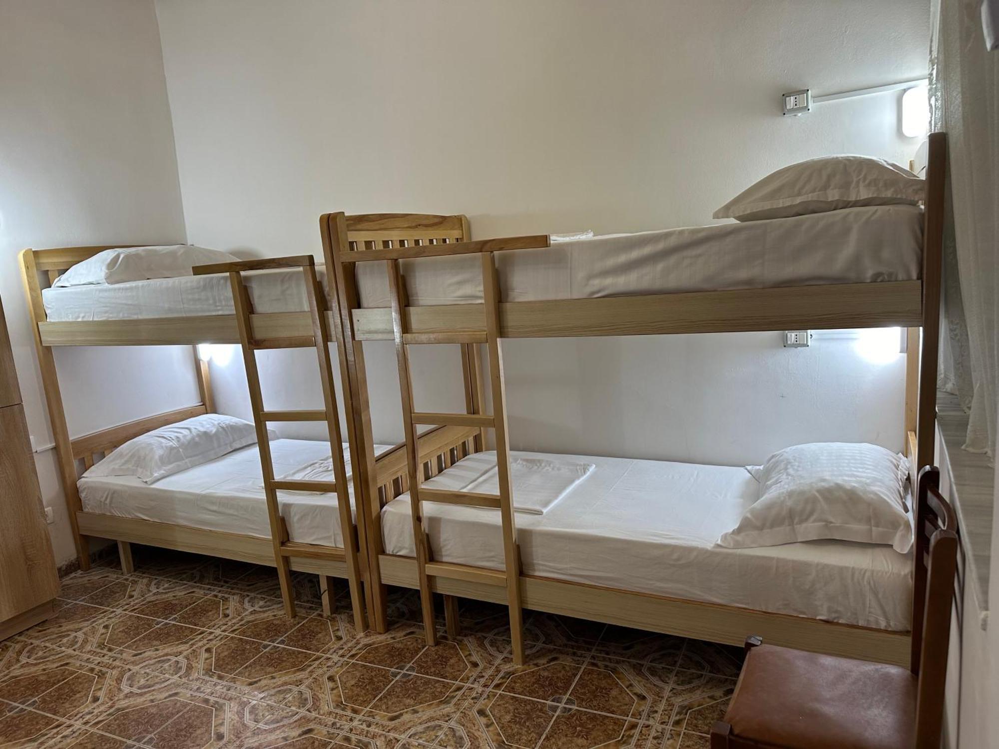 Tirana Lemon Breeze Hostel エクステリア 写真