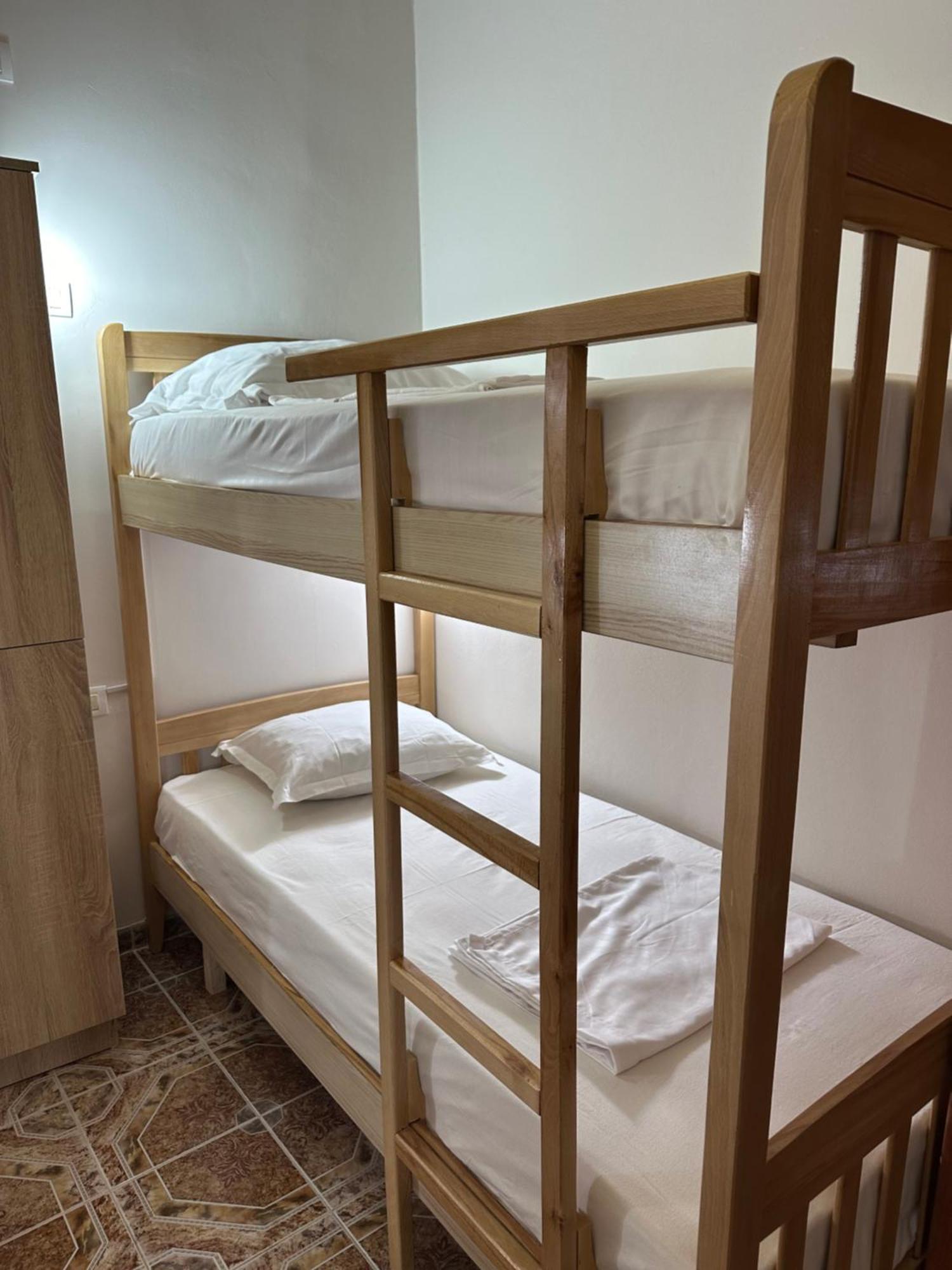 Tirana Lemon Breeze Hostel エクステリア 写真