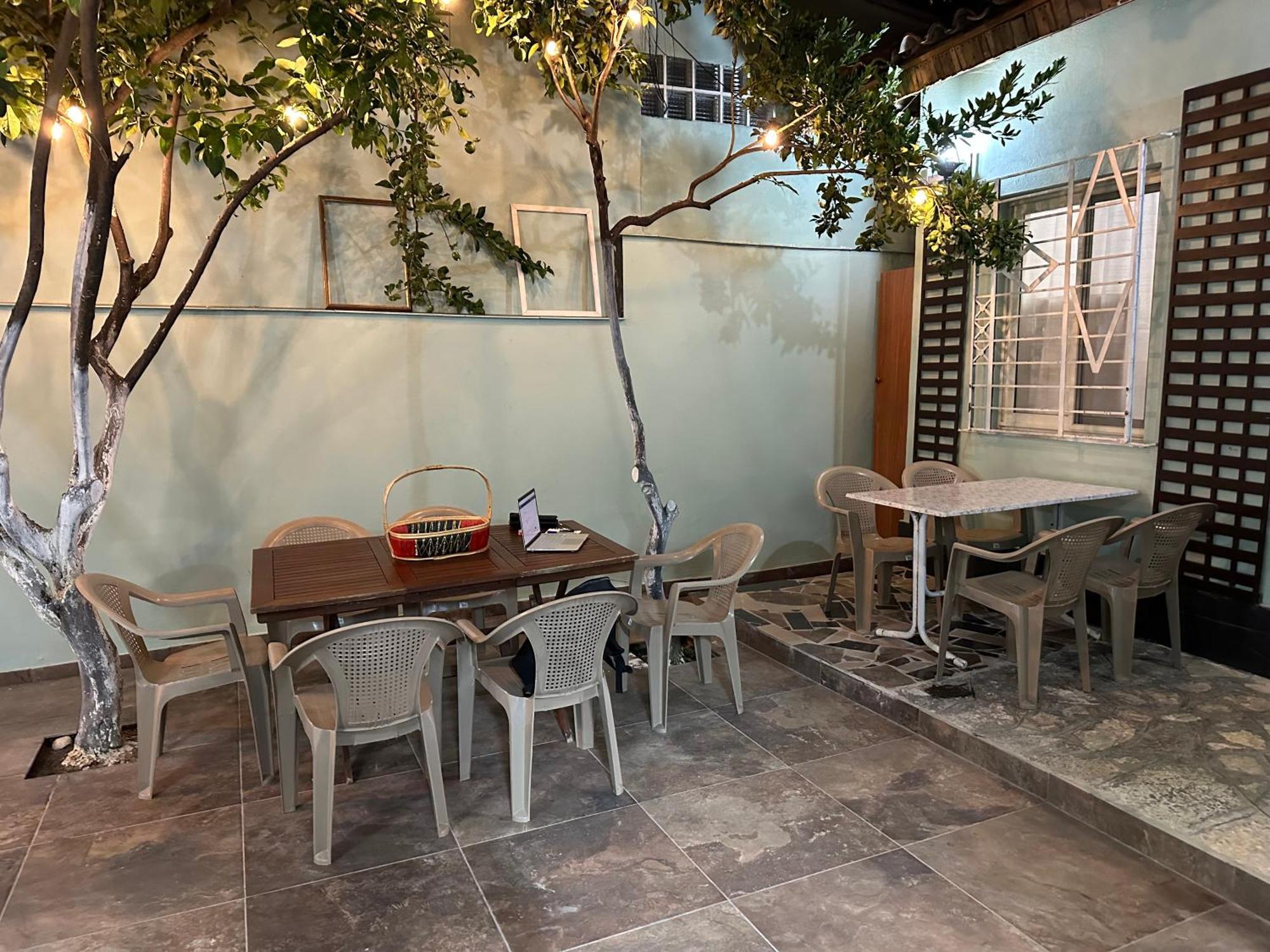 Tirana Lemon Breeze Hostel エクステリア 写真